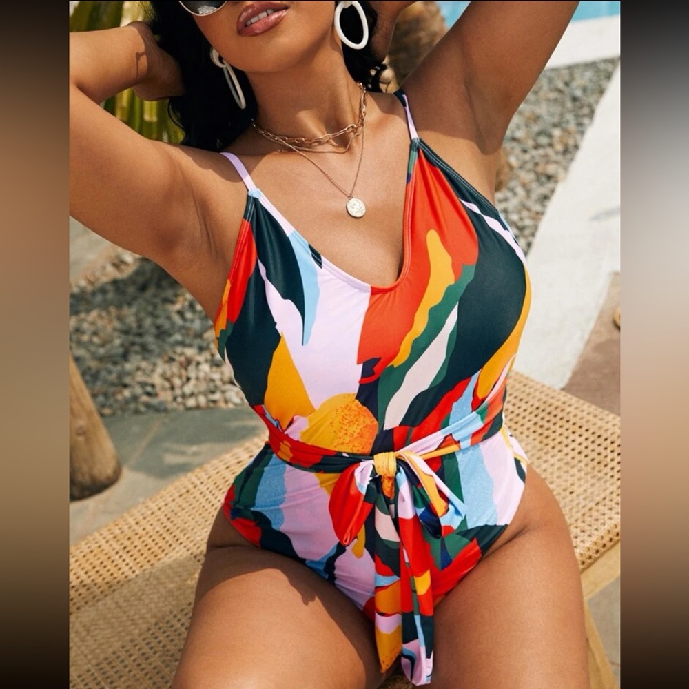 SHEIN Plus Allover Graphic Knot One Piece Swimsuit